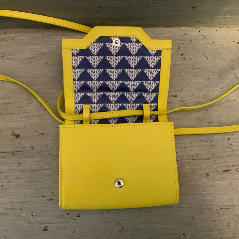 Stella & Dot Nolita Electric Yellow Sidekick Crossbody Bag Purse‎ 6x5x1 GC - Picture 8 of 8
